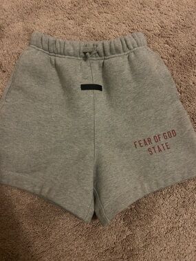 Boys Fear of God Essential shorts